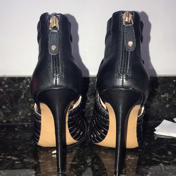 Woman size 7.5 sizes - Picture 6 of 6